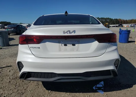 2022 Kia Forte Fe z USA, uszkodzony, nr VIN 3KPF24AD4NE473895